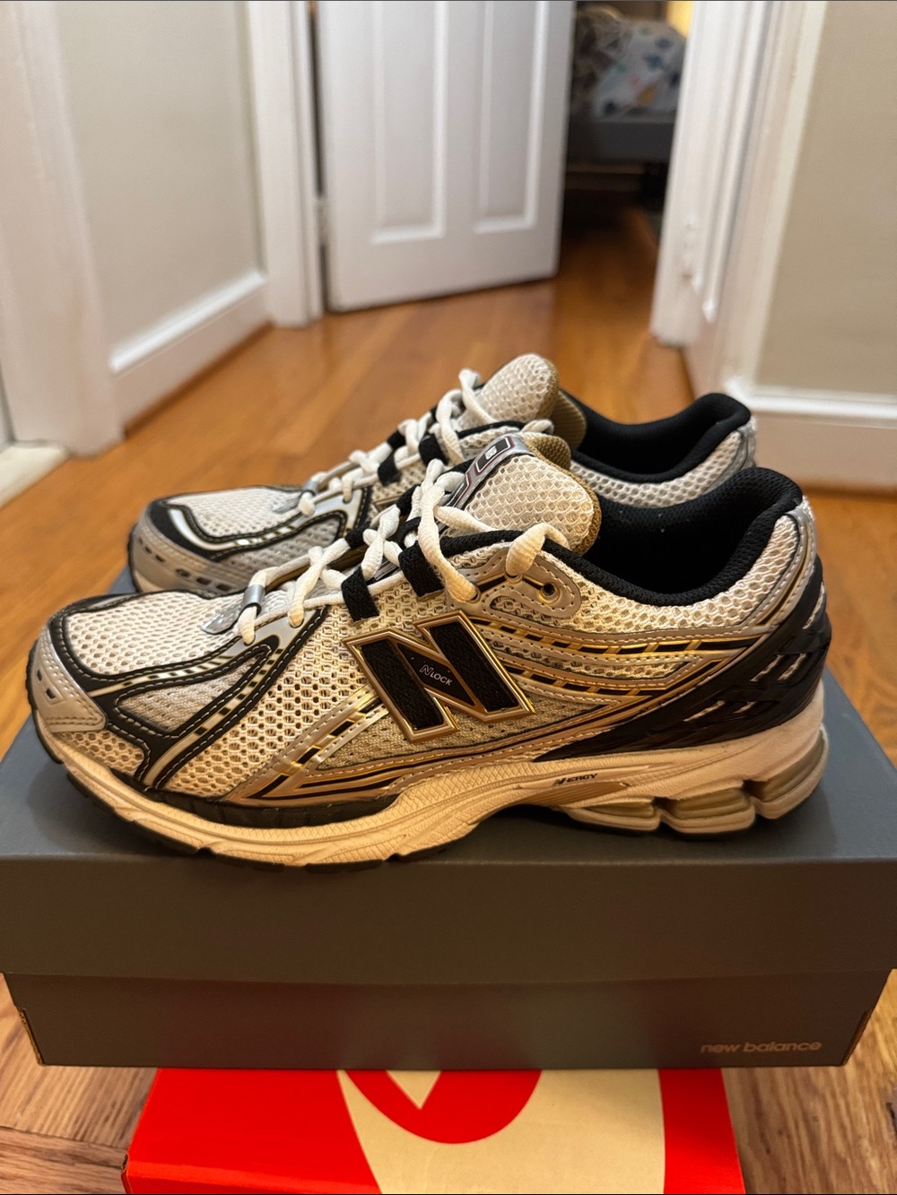 New Balance 1906R